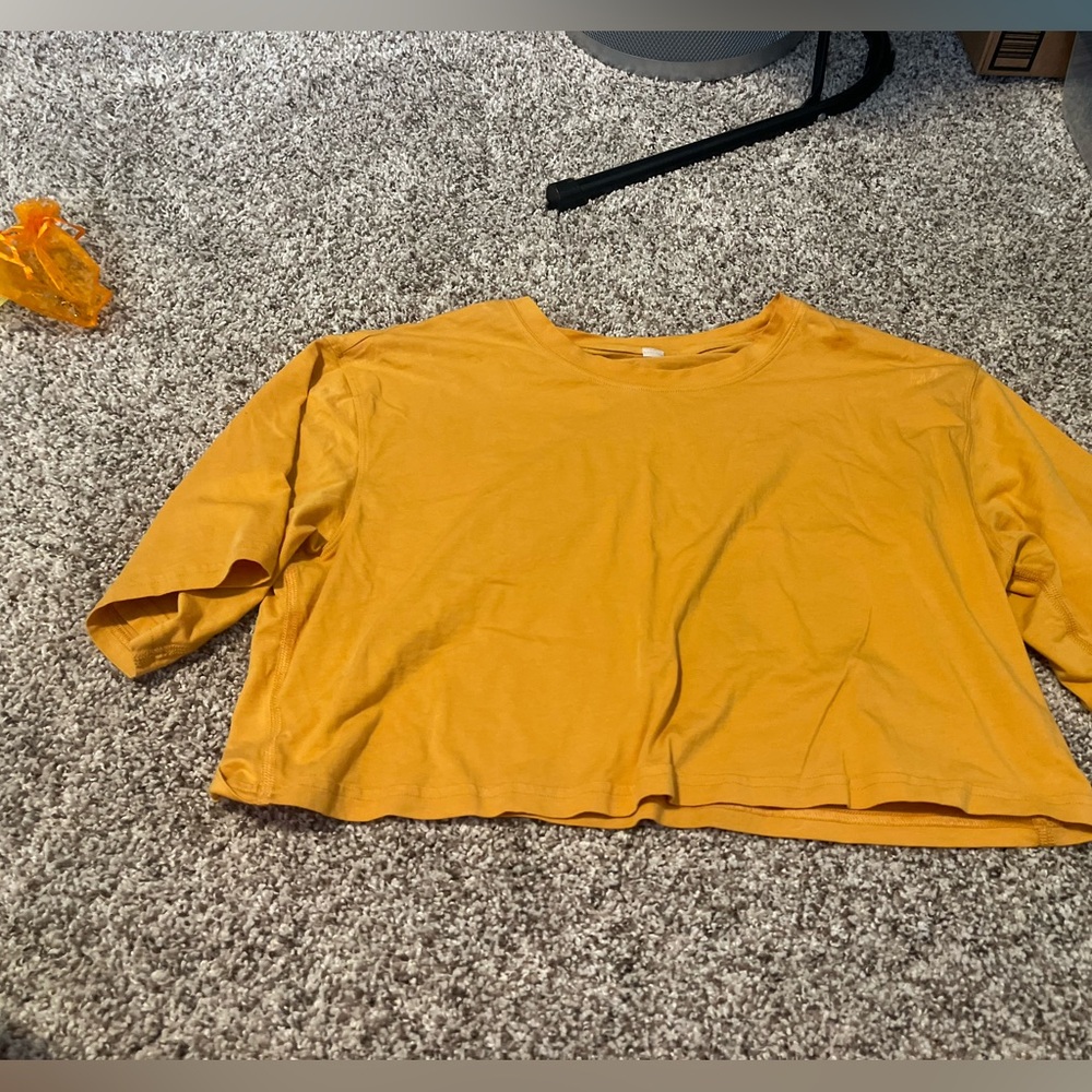 Athletic crop top size 4